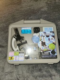 Discovery Mindblown 48-Piece Microscope Set