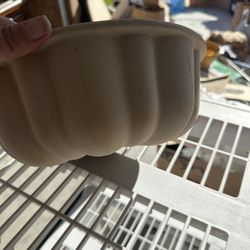 This is a The Pampered Chef Family Heritage Collection Stoneware 10" Fluted Pan, model #1440