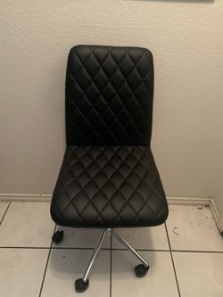 Office Chair… Good Condition Delivery Is Available 