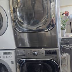 Washer And Dryer For Gas Super Capacity Work Great Have Warranty Available Delivery For Extra Charge 