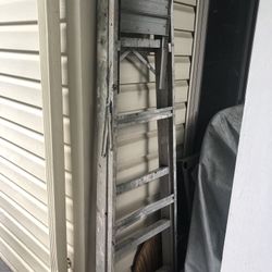 Nice Tall Ladder 6ft 