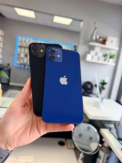 iPhone 12 Unlocked 64 like new 30 days warranty