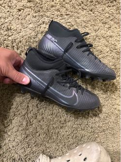 Soccer cleats 4y