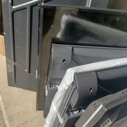 For Parts - Multiple TVs Monitors 