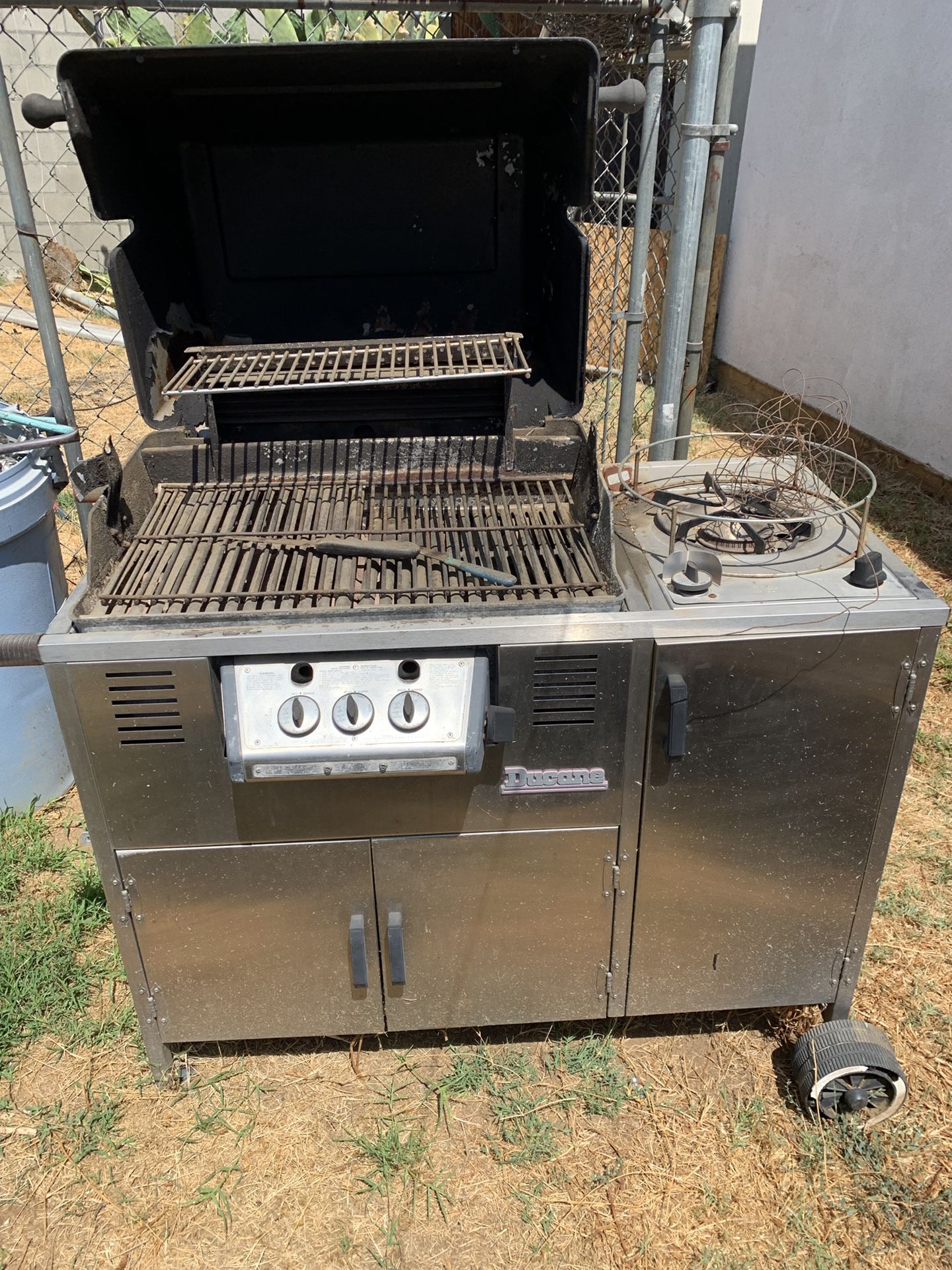 Ducane natural gas grill