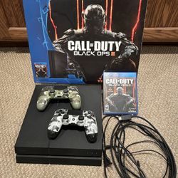 PlayStation 4 500GB Console - Call of Duty Black Ops III with extra controller