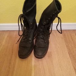 Womens Packer Boots ,size 6 C,black lace up.