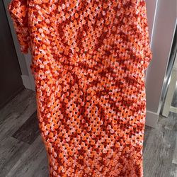 Vintage handmade variegated orange square 49”x49”. Blanket/throw  Very nice condition  Variegated colors in bright retro orange, rust, and white Fresh