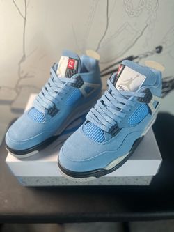 Air Jordan 4 University Blue Sneakers