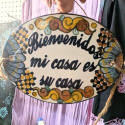 Spanish Welcome Sign