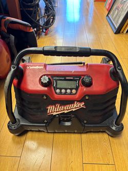 Milwaukee Jobsite Radio Rockford Fosgate 49-24-0280 Heavy Duty AM/FM