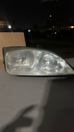 Headlight ford focus