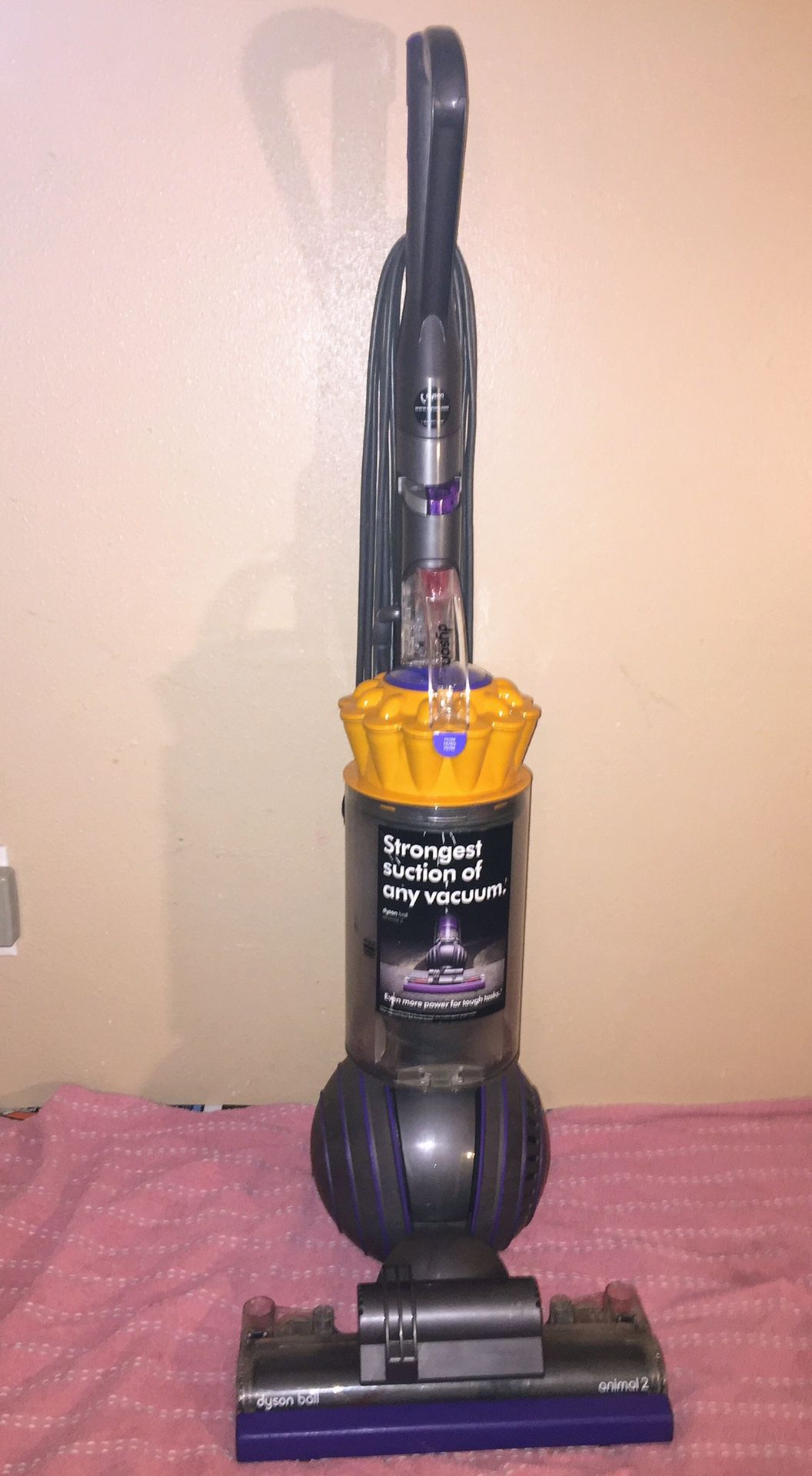 DYSON VACUUM