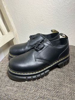 Men’s Doc martens shoes