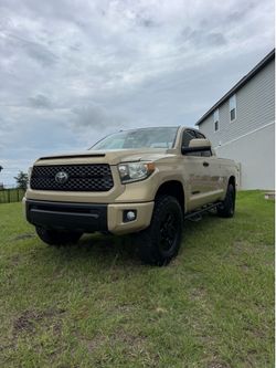 Toyota tundra sr5 2019 TAN