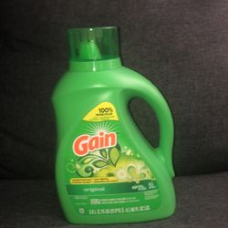Lot of 5 Gain laundry detergent