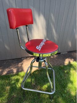 SnapOn stool chair