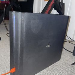 PlayStation 4 Pro Gaming Bundle 