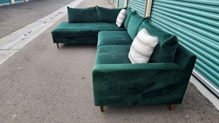 FREE DELIVERY!!! Interior Define "Sloan" 2pc VELVET Couch GREEN ($3.6K Retail...75% OFF!!!)