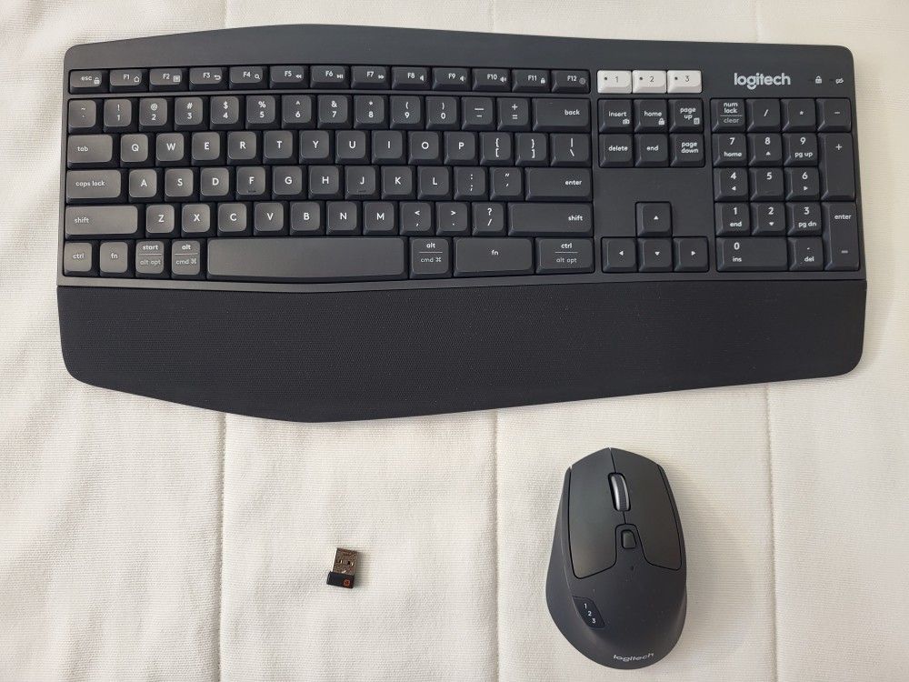 Logitech MK850 Performance Wireless Keyboard and M720 Triathlon Mouse Combo USB Bluetooth, Pair up to 3 device