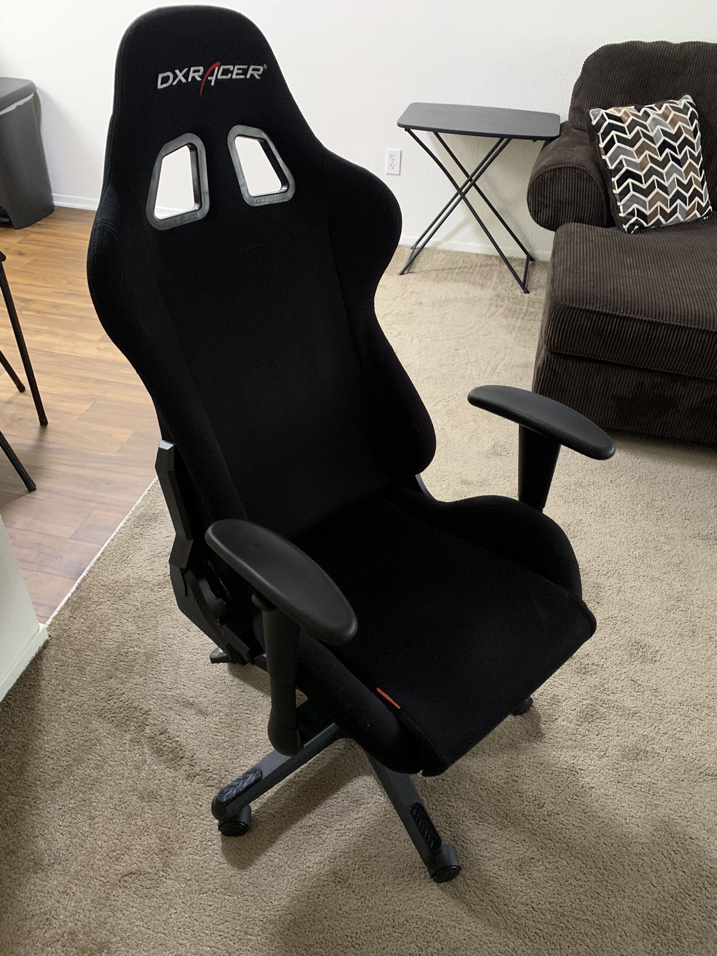 Dxracer Gaming Chair For Sale