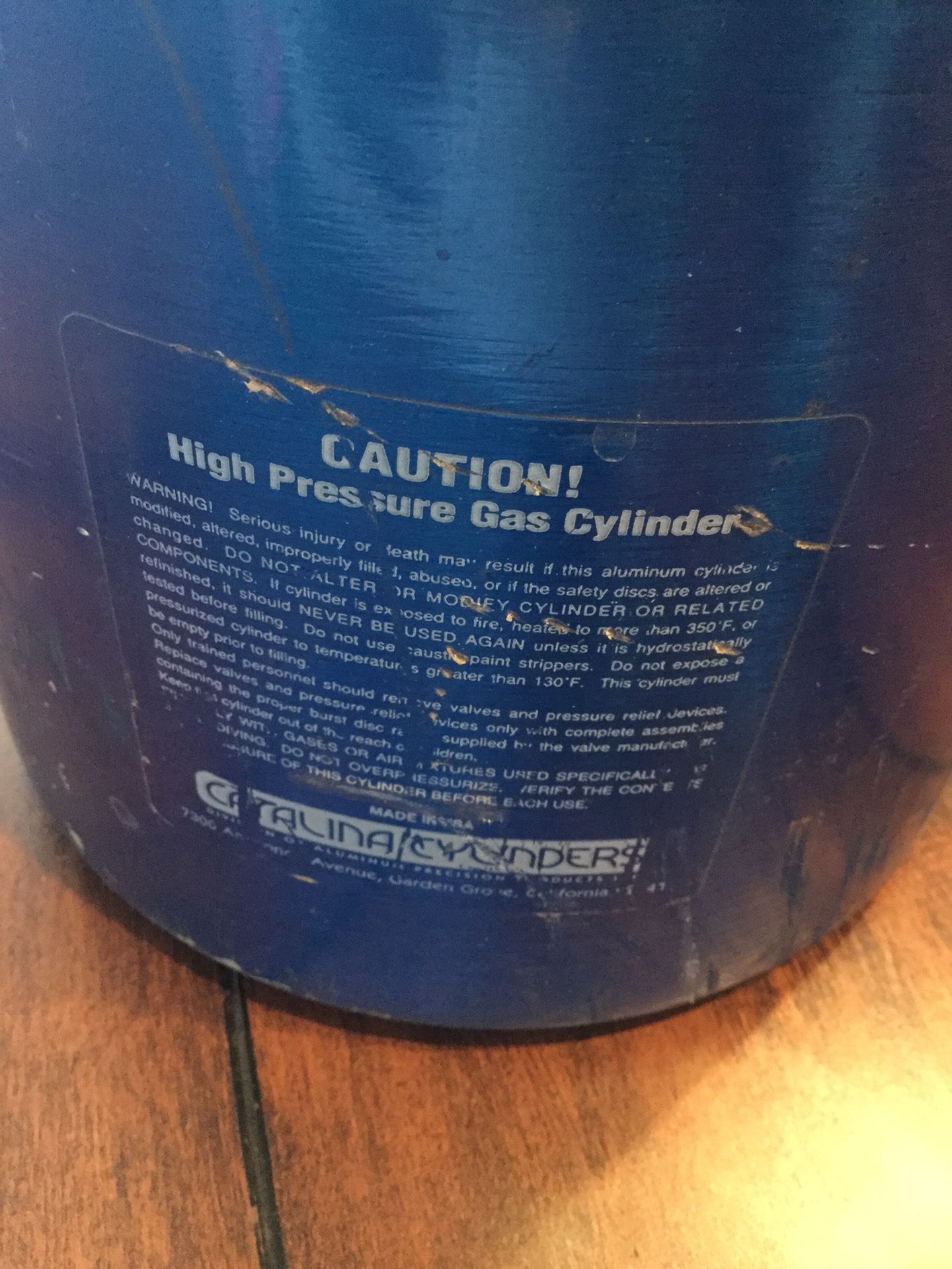 Aluminum Luxfer Scuba tank. High pressure. Sherwood air valve. Needs