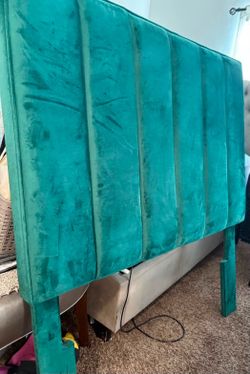 Twin/Single Velvet Headboard – Emerald Green