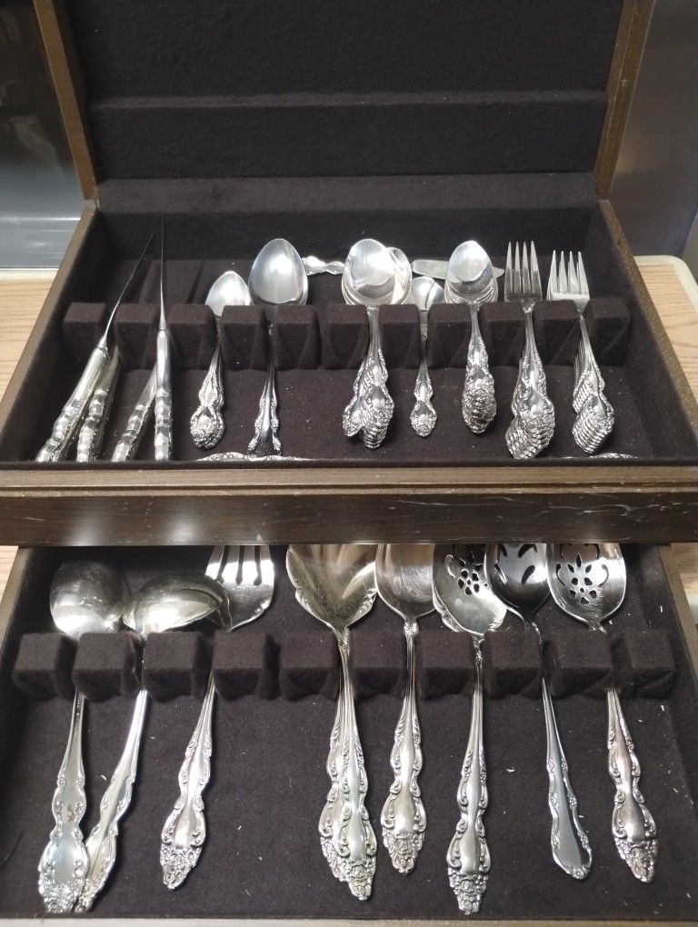Rogers 60 Piece Silver Set & Wine Opener