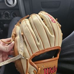 A2000 Wilson  Glove