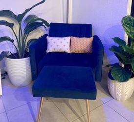 Blue Velvet Accent Chair with Ottoman – Gold Legs