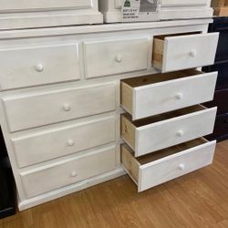 Pinewood Dresser
