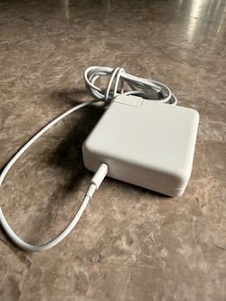 87wUSB C power adapter not Apple