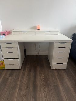 White Desk with Drawer Units and Riser