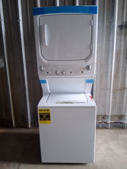 (New) Stackable GE 3.8 cu. ft. Washer 5.9 cu. ft. Electric Dryer Combo in White
