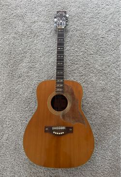 vintage Yamaha FG300 guitar