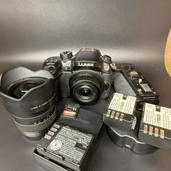 Panasonic LUMIX GH4 (Bundle) 