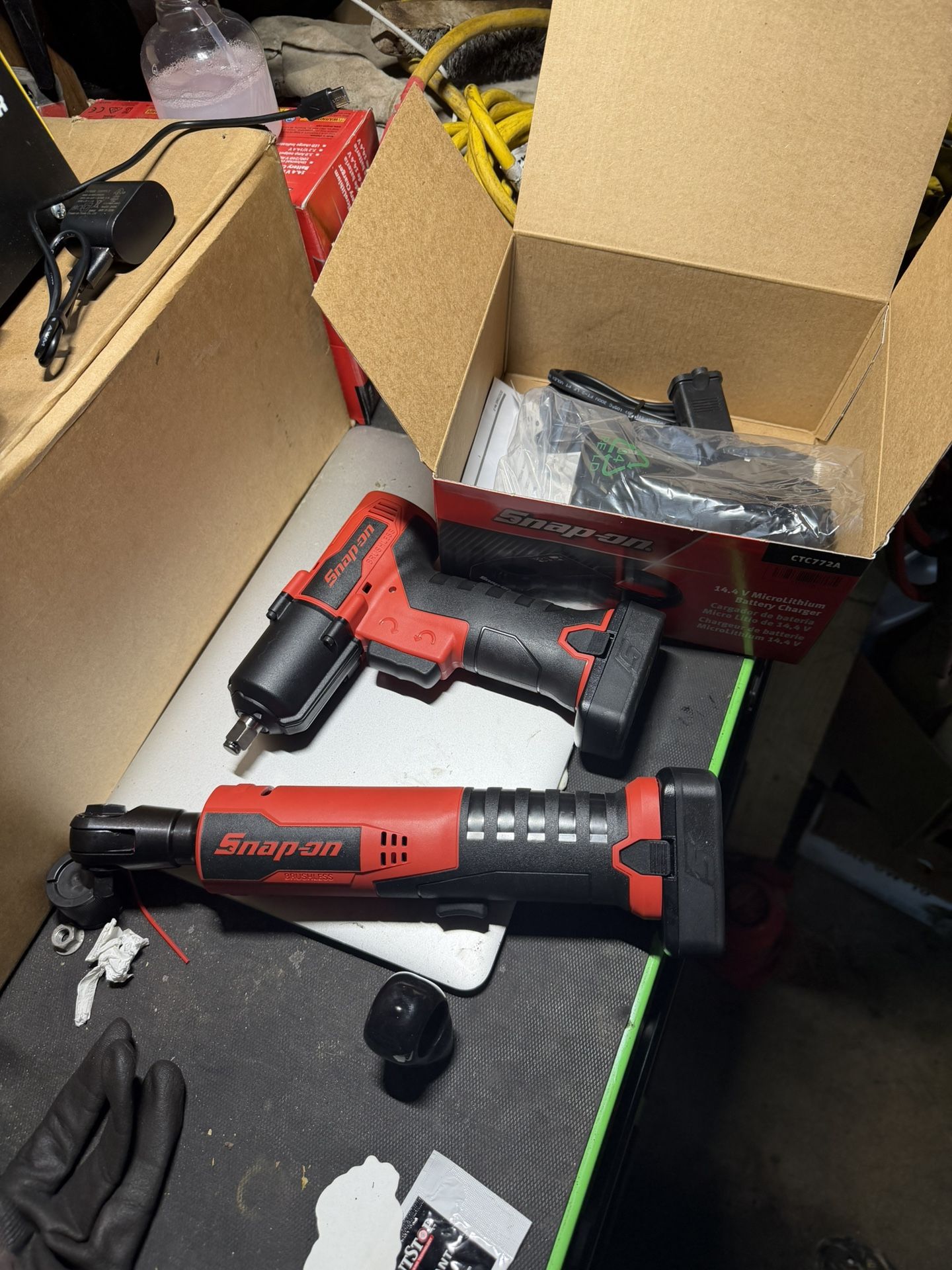 Snap On Electric Ratchet/small Impact 