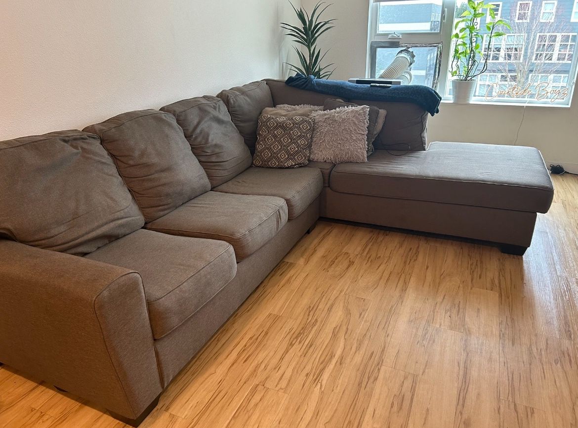 Sectional couch