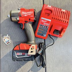 Milwaukee M18 FUEL Gen-2 18V Lithium-Ion Mid Torque 1/2 in. Impact Wrench with (1) 5.0Ah Battery and Charger