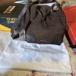 Michael Kors Bucket Bag Leather New $150