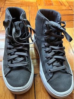 PUMA women’s high top sneakers Sz 6.5 p/up Sheepshead Bay Brooklyn NY
