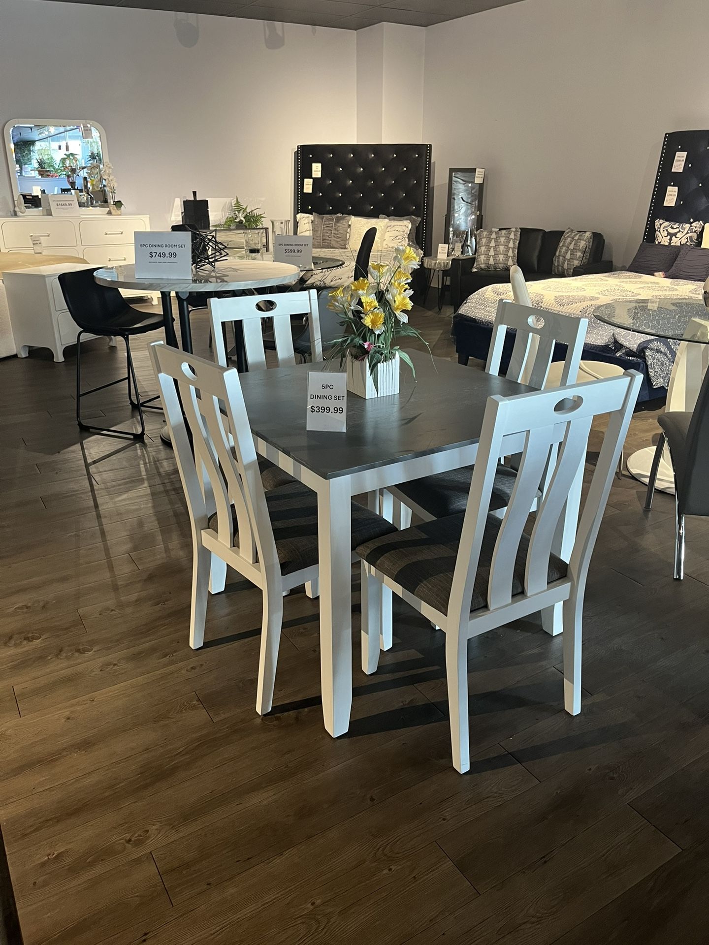 Grey/white Dining Table And 4 Chairs