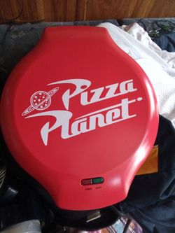 Pizza planet pizza maker