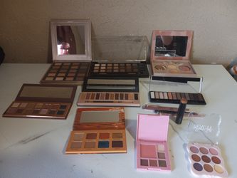 9 Paletas de sombras algunas brochas