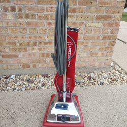 Sanitaire Commercial Industrial Heavy Duty Janitorial Commercial Industrial Upright Dump Bag Vacuum Cleaners In Excellent Condition New Power SEE POST
