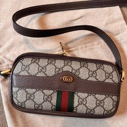 Gucci purse/wallet