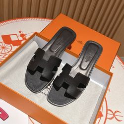 New Hermes Black Slippers