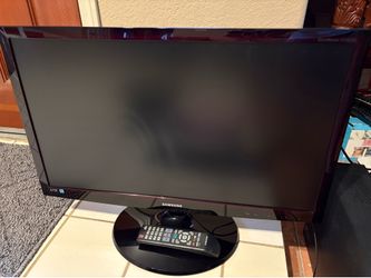 Like new with beautiful pictures Samsung LT27B350 27” LED HDTV/Monitor Combo/Remote