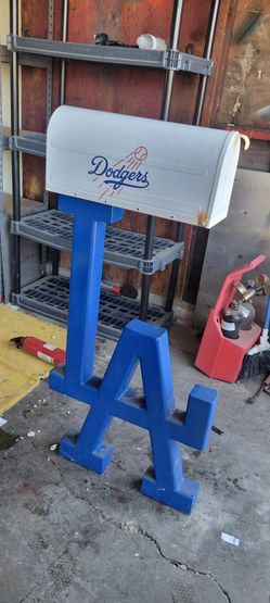 Dodgers Mailbox