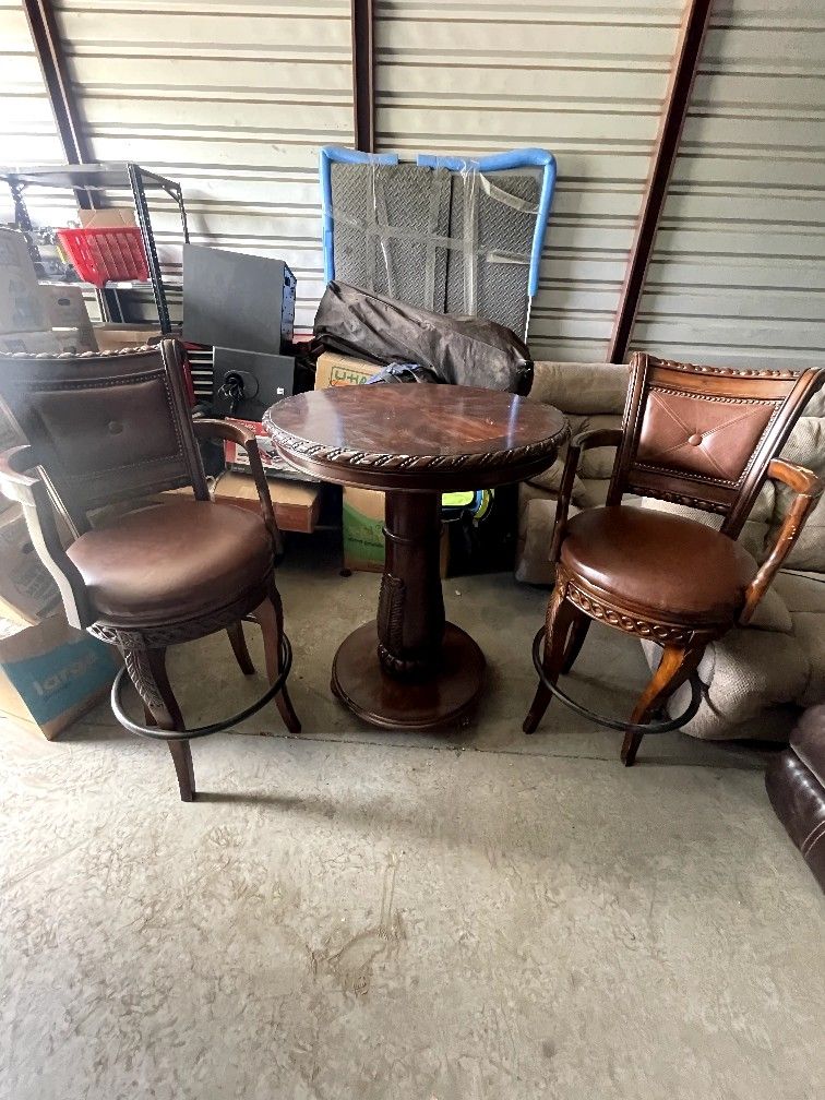 Pub Table Oak Wood With 2 Stools